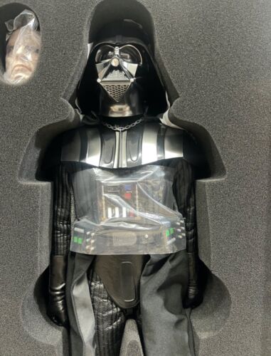 Hot Toys QS013 1/4 Star Wars VI Return of the Jedi Darth Vader (Special Edition) - Picture 3 of 5