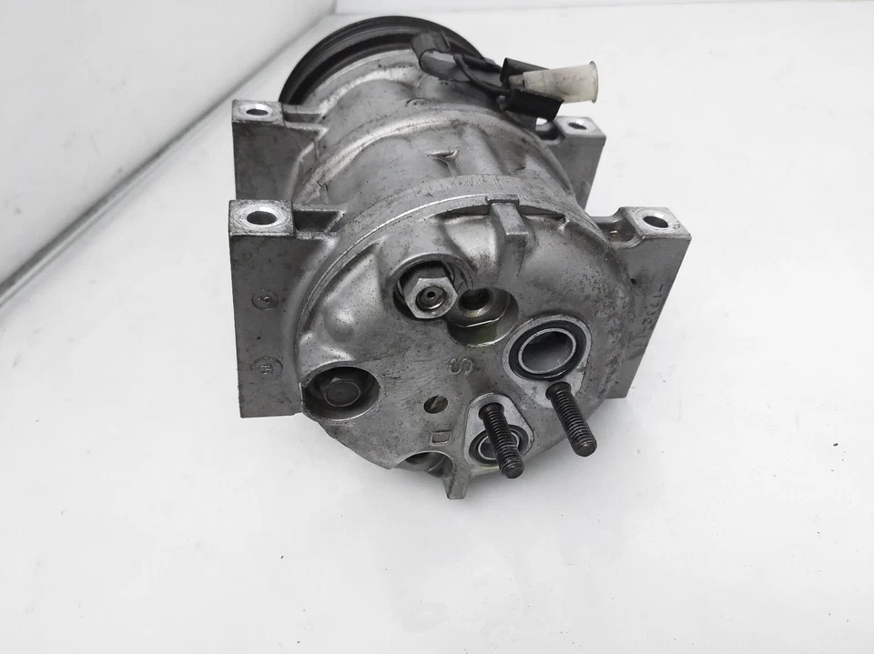 Bomba de compresor de aire acondicionado Volvo S40 2000 2001 2002 2003 2004 + embrague OEM 8603127 Foto 3 de 4