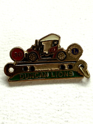 Lions Club International Pin DUNCAN VANCOUVER ISLAND B.C. Vintage Automobile