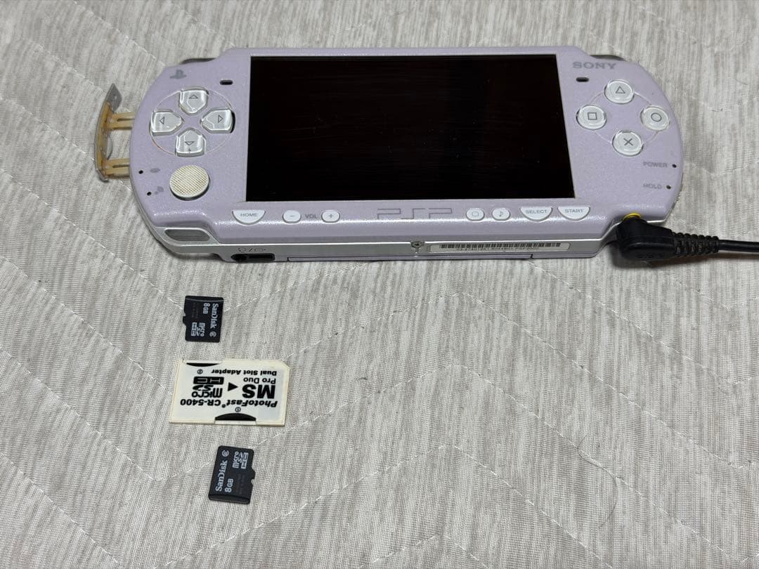 SONY Playstation Portable Rose Pink PSP-2000 Console charging