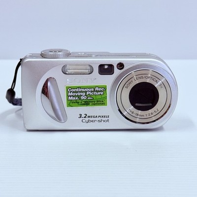 Sony Cyber-shot DSC-P8 3.2MP Digital Camera Made In Japan Silver