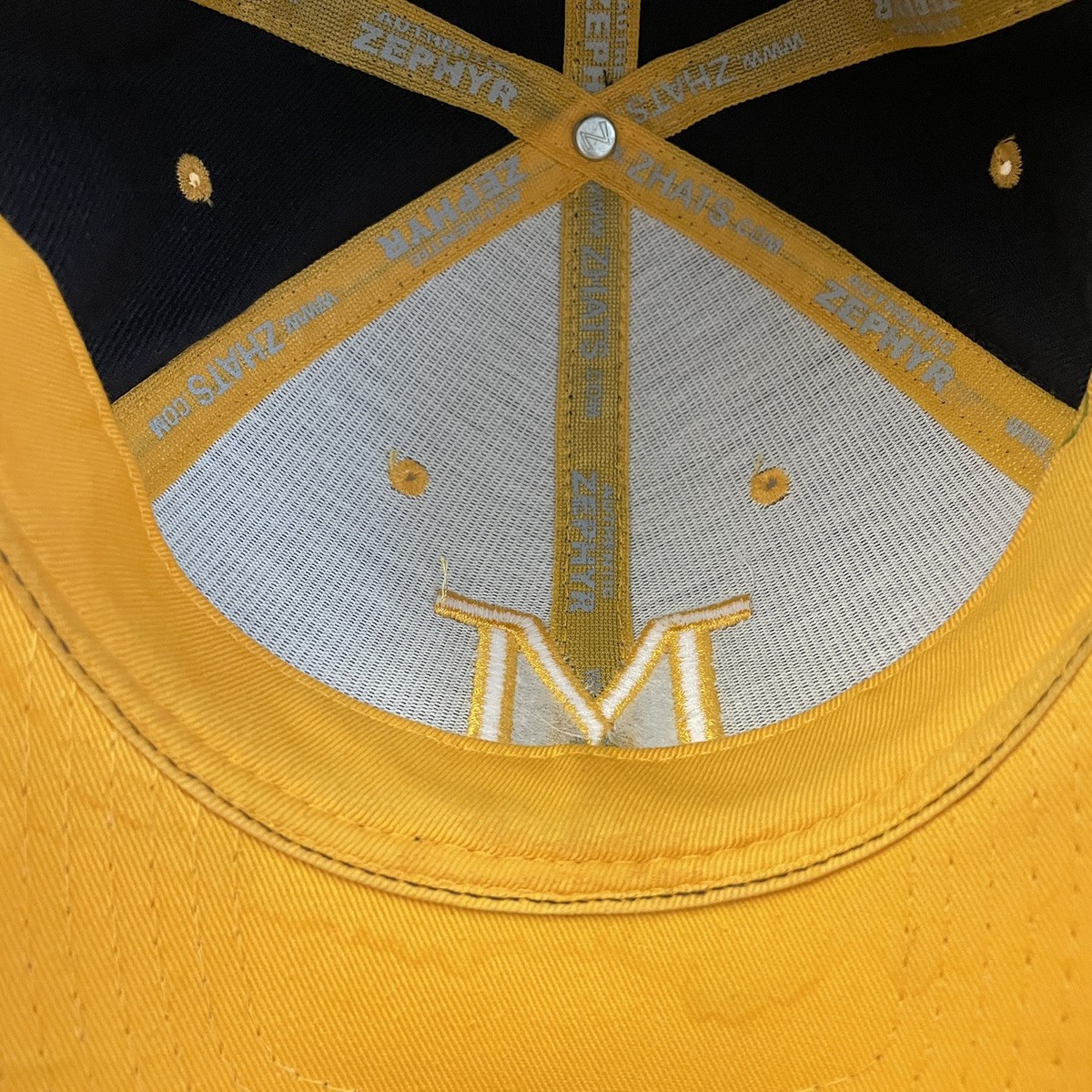 VINTAGE Michigan Wolverines Fitted Hat Cap Adult 7 3/8 Blue