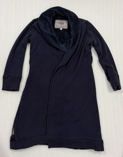 UGG Men  s Navy Blue Robe Size S With Pockets Pre-owned No Belt Super Soft