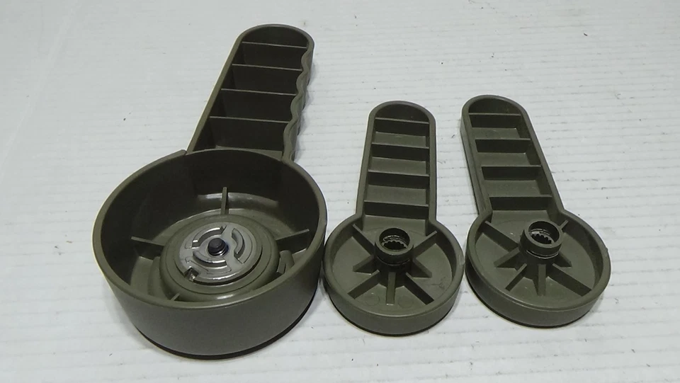 2007-2010 Jeep Wrangler JK Front Seat Adjustment Handle Lever Set - Image 3 of 4