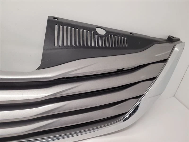 2011-2017 Toyota Sienna Front Upper Grille Grill Oem 5310108070 13-17 - Изображение 3 из 4