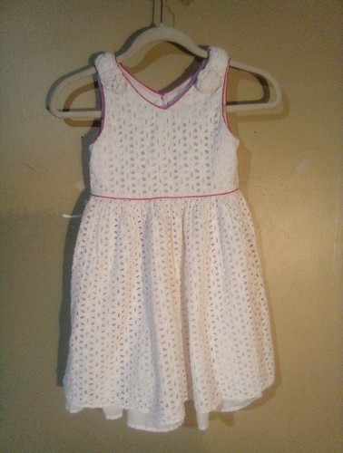 Maggie Zoe Girl's Dress Size 8 White Perforated Pink Outlines - Picture 5 of 8