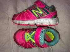 NEW BALANCE Pink Sneakers baby/toddler size 4 *paid $45. worn for a day! SO NICE