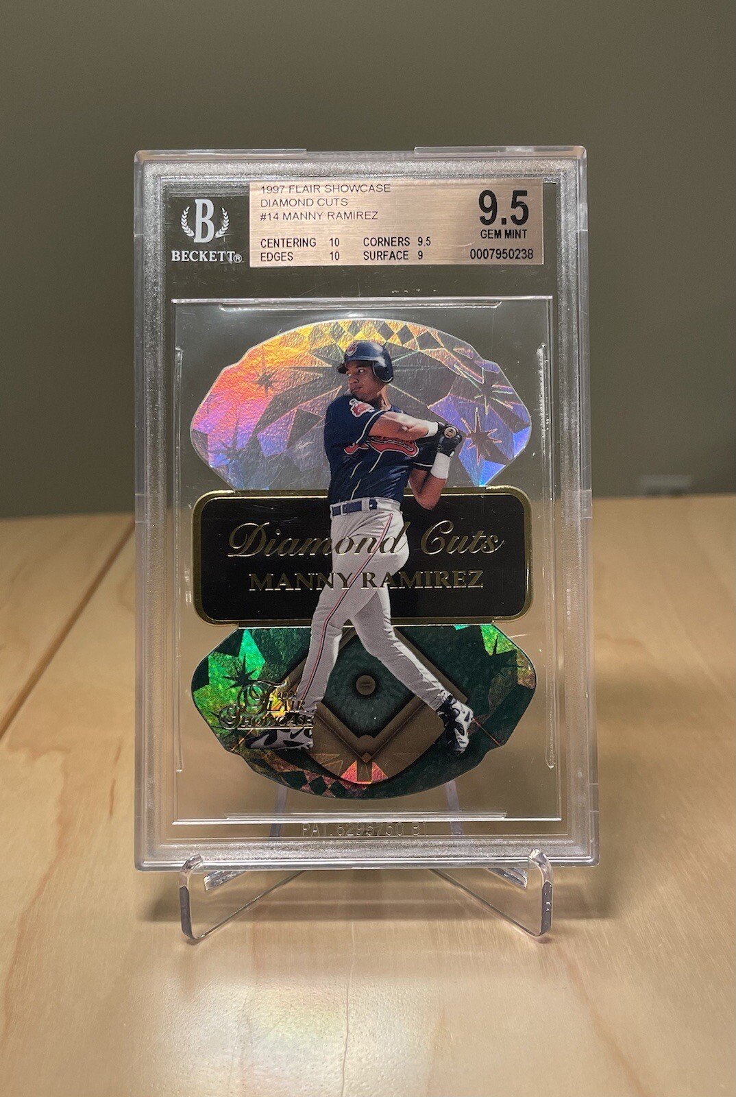 1997 Flair Showcase Diamond Cuts Manny Ramirez BGS 9.5 (with 10s)