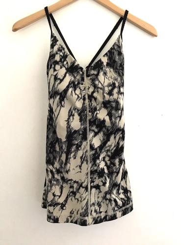 LULULEMON Womens Tank Top Sz 6 Black Cream Watercolor Graphic Print V-neck Bra - Picture 8 of 9