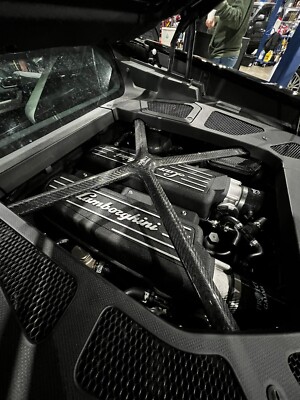 Lamborghini Huracan / Audi R8 carbon fiber engine x brace