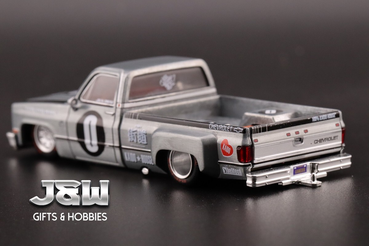 Kaido House x Mini GT Chevy Silverado Dually Kaido Works V2 KHMG90