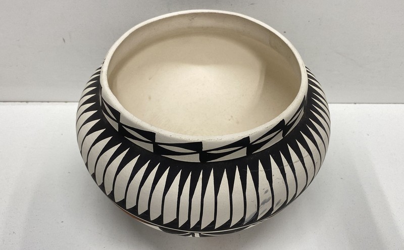 Acoma Pueblo Pottery Vase