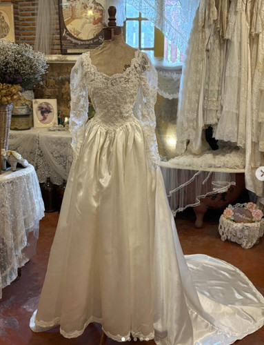 White ivory Wedding Dresses Luxury Vintage Beaded Church Summer Bridal Gowns - Picture 3 of 10