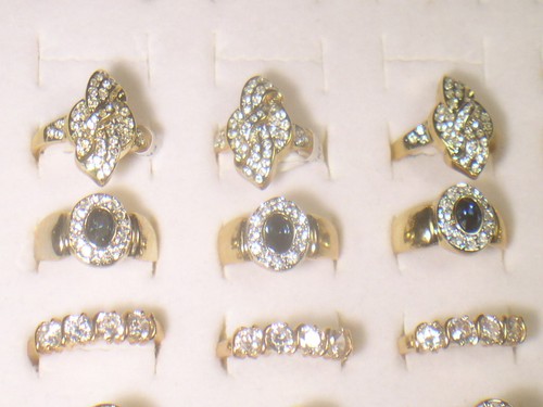 #...20.. RINGS DESIGNER SIGNED VINTAGE WITH SWAROVSKI CRYSTALS. LOT...A23 - Picture 3 of 9