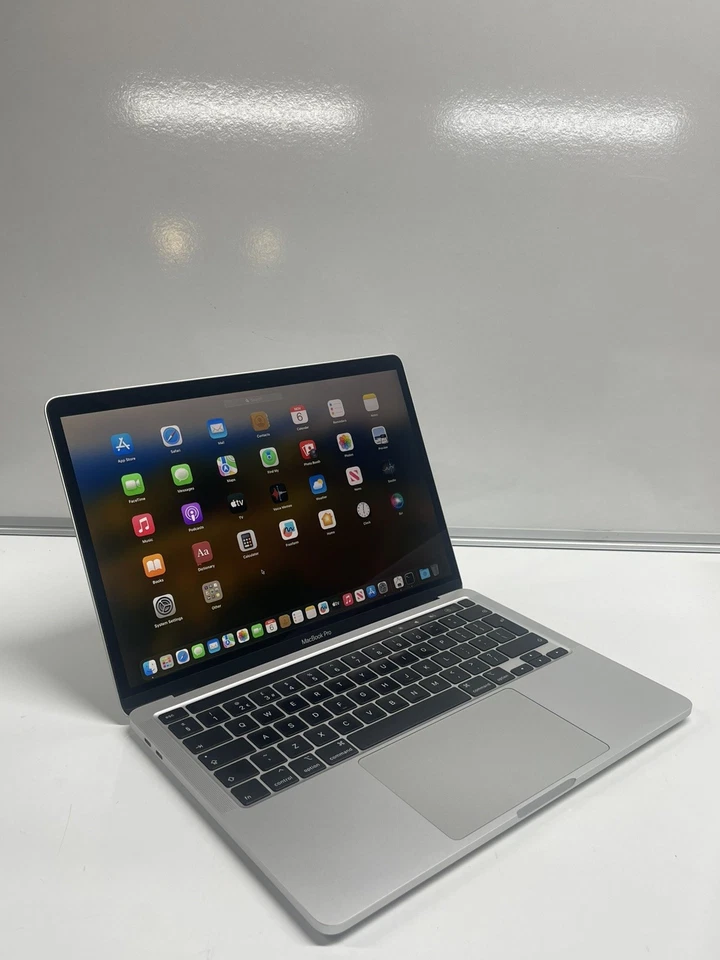 Apple MacBook Pro 13" (2020) A2251 i5-8th , 8GB RAM, 256GB SSD Touchbar Laptop - Image 2 of 4