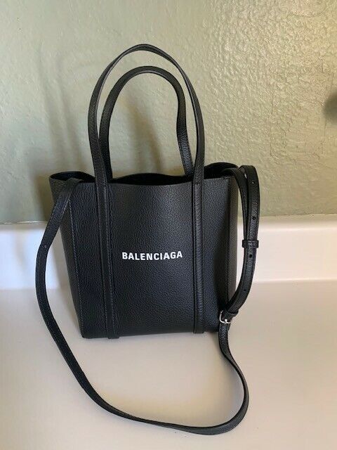 Intermediate høste til eksil Balenciaga Everyday Tote Pebble Black Leather XXS 8&#034; W x 4.5&#034; D x  8&#034; H EUC | eBay