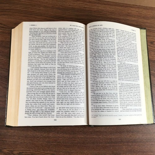 The Living Bible Scriptures Paraphrased Hardcover Edition Brown 1020 Pages 1974 - Imagen 22 de 24