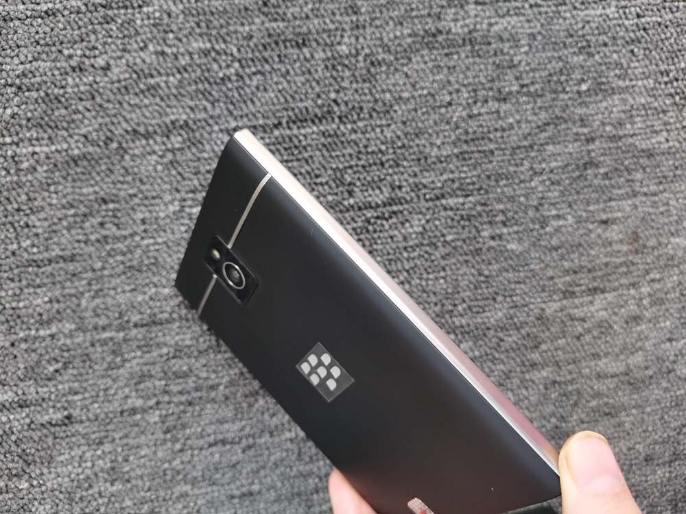 Buy BlackBerry Passport 32GB SQW100-1 4G White (International Version Online in | Sharaf DG Buy BlackBerry Passport 32GB SQW100-1 4G White (International Version Online in | Sharaf DG