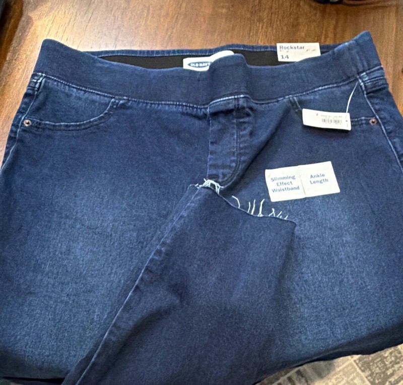 NWT Old Navy Women's Rockstar ankle length slimming jeggings size 14