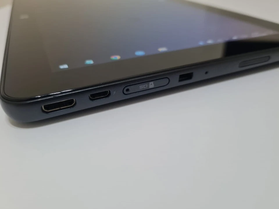 DELL Venue 11 Pro 7130-Tablet 10,8''-Intel Core i3-4GB RAM-128GB SSD-Windows 10 - Imagen 4 de 4