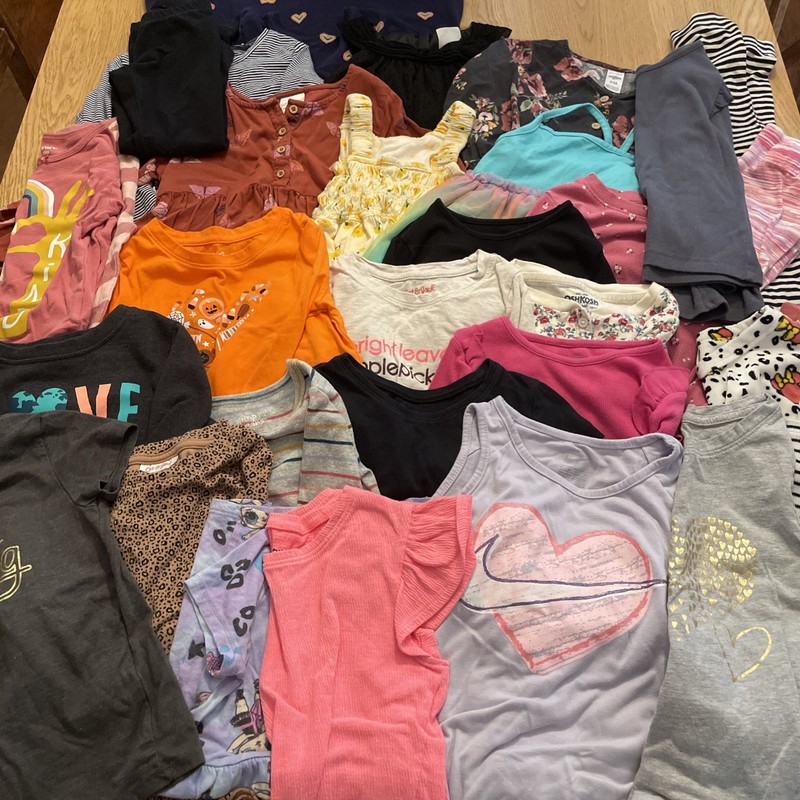 Lot of 32 Girls Dresses / Shirts - Cat & Jack /Jumping Bean - Size 5T