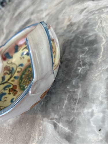 Signed Caltagirone Floral Bowl w/ Handle 7 7/8” Wide Italian Ceramics - Picture 8 of 8