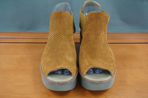 Fly London Shoes Womens Size 40 Brown Open Toe Suede Platform Sandals Comfort - Picture 2 of 13
