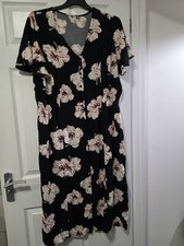 Size 20 Maxi Dress Black Floral Flowers Buttons Summer Cinched Waist A Line