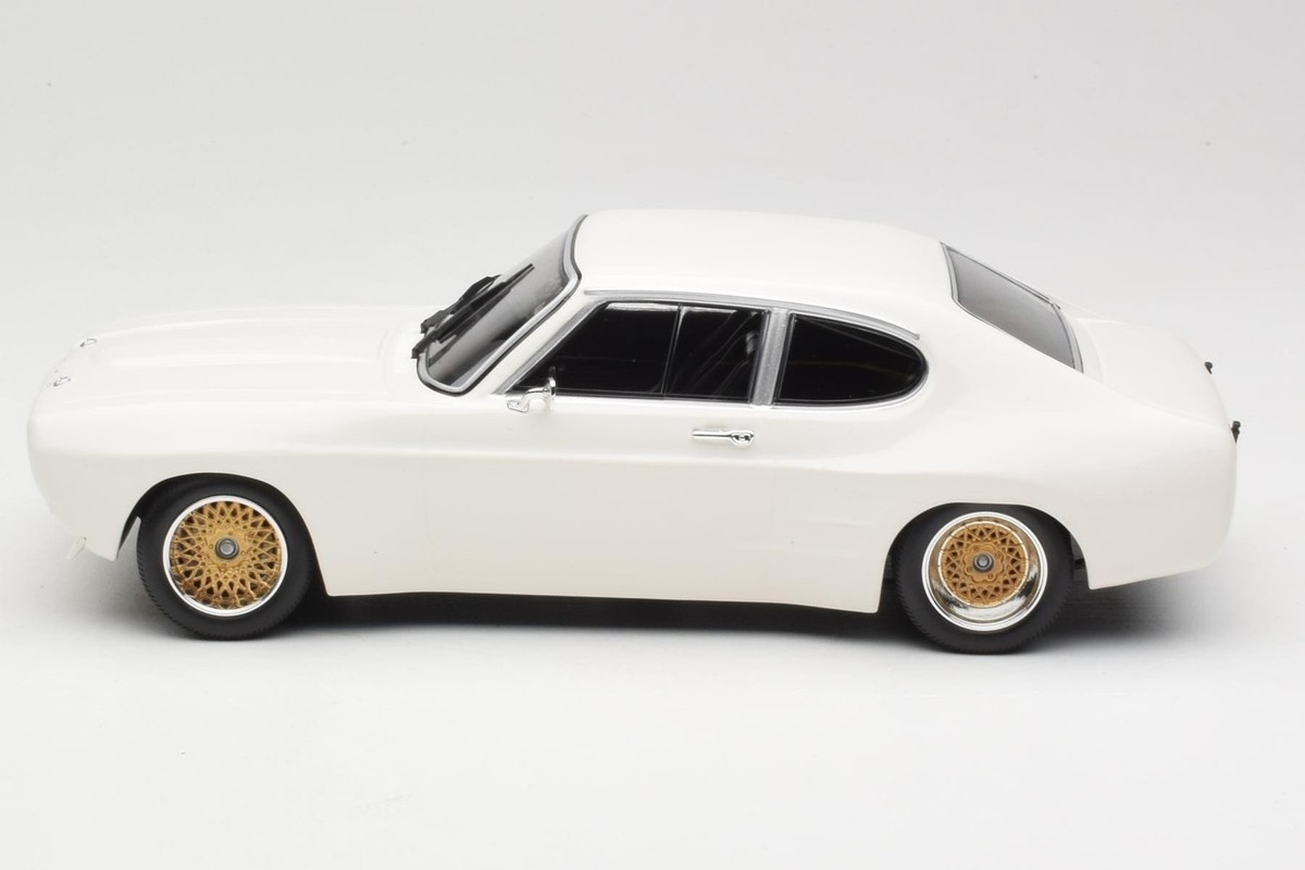 ミニカー FORD CAPRI RS TURBO 10th ANIVERSARIO ミニカー FORD CAPRI RS TURBO 10th ANIVERSARIO ミニカー FORD