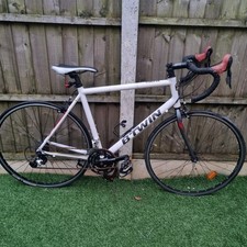 BTWIN Triban 300 Racer Bike 24-Gear, 21" Frame Needs A Rear Innertube & Service