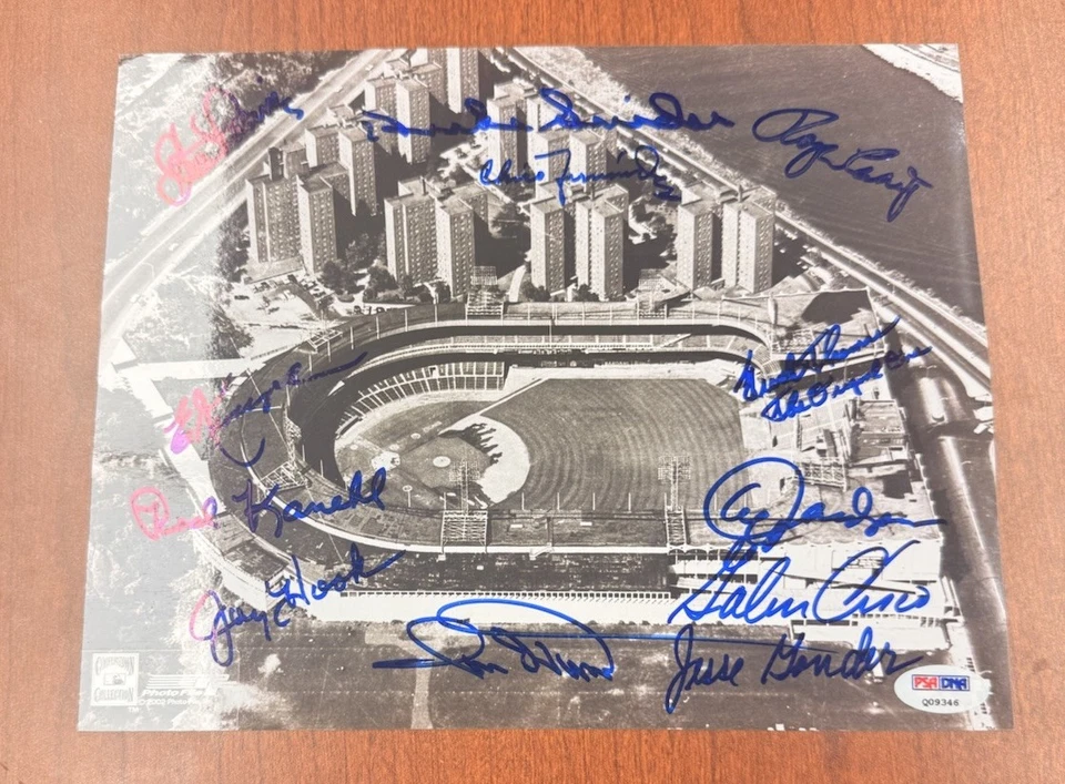 1963 New York Mets Team Signed Photograph With 12 Signatures. Authenticated - Image 2 of 4