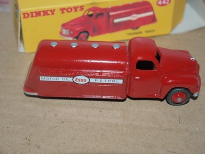 Dinky #442 (30pb) Studebaker Tanker 'Esso' -