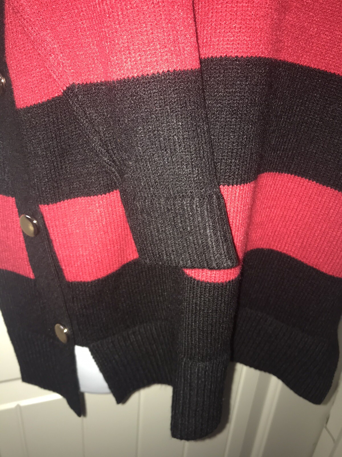 NWT Chicos Cindy Hardware Detail Sweater Sz 0 (SMALL) Red Black Cold