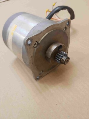 Servo / Schrittmotor MAE OFFANENGO CODE HY200 3437 0400 AY08 SK2227
