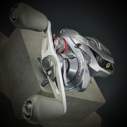 SHIMANO【16 CASITAS MGL 100HG】R-H 7.2:1 GR Used Baitcast Reel "Ex++"cond. W/Box - Picture 15 of 18