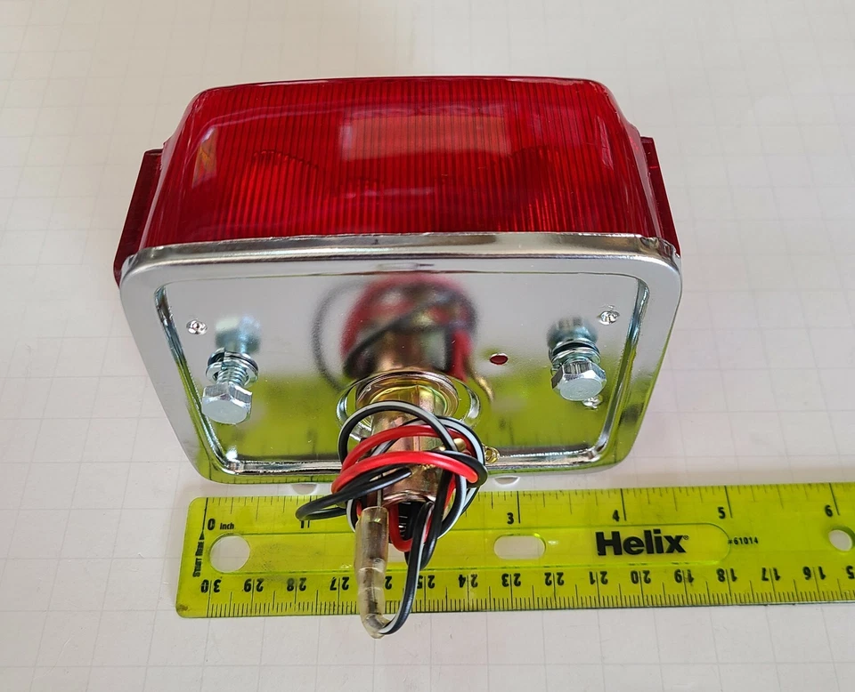 LUZ TRASERA YAMAHA SR500 XS650 XS750 XT500 DT200 TW200 XT225 XT350 XT600 12v Bombilla Foto 2 de 3