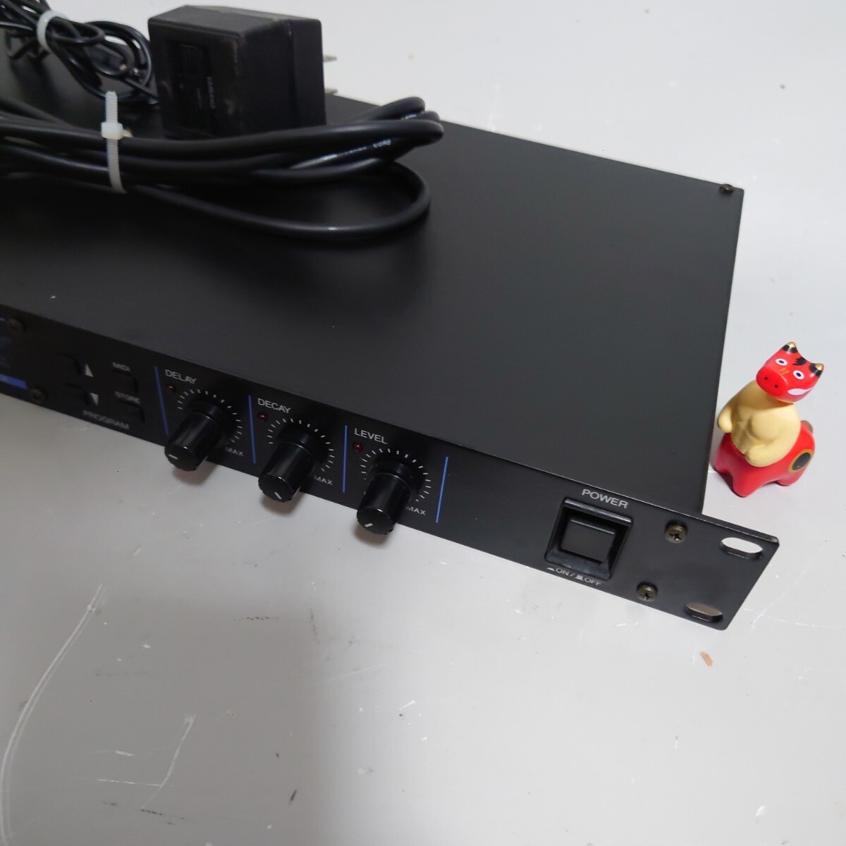 Yamaha REV100 - Digital Reverberator Effects Processor free Yamaha REV100 - Digital Reverberator Effects Processor free