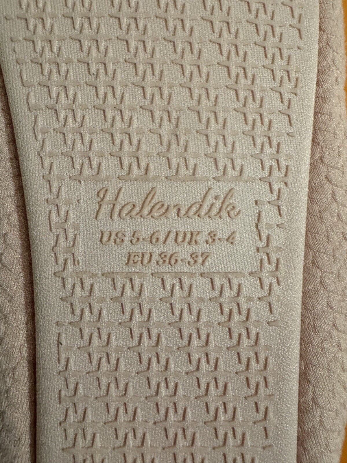 SAOLA Ciabatte morbide imbottite suola antiscivolo nuove senza etichette donna piccole 5 6 orig $20