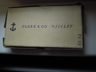 Anker 850.CLARK..&CO PAISLEY TASCHENTUCH GEFÜTTERT BOX MIT 24 STICKKNÄUELN - SCHÖN