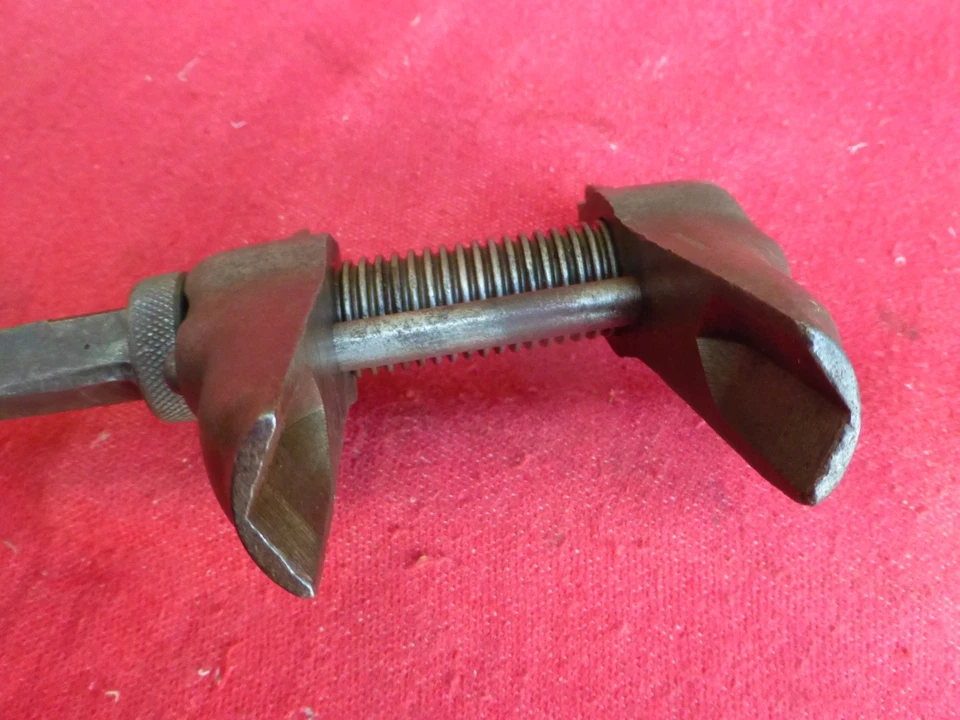 ANCIENNE CLE A MOLETTE CLE ANGLAISE LA POPULAIRE N°4 (72) - Photo 4/4