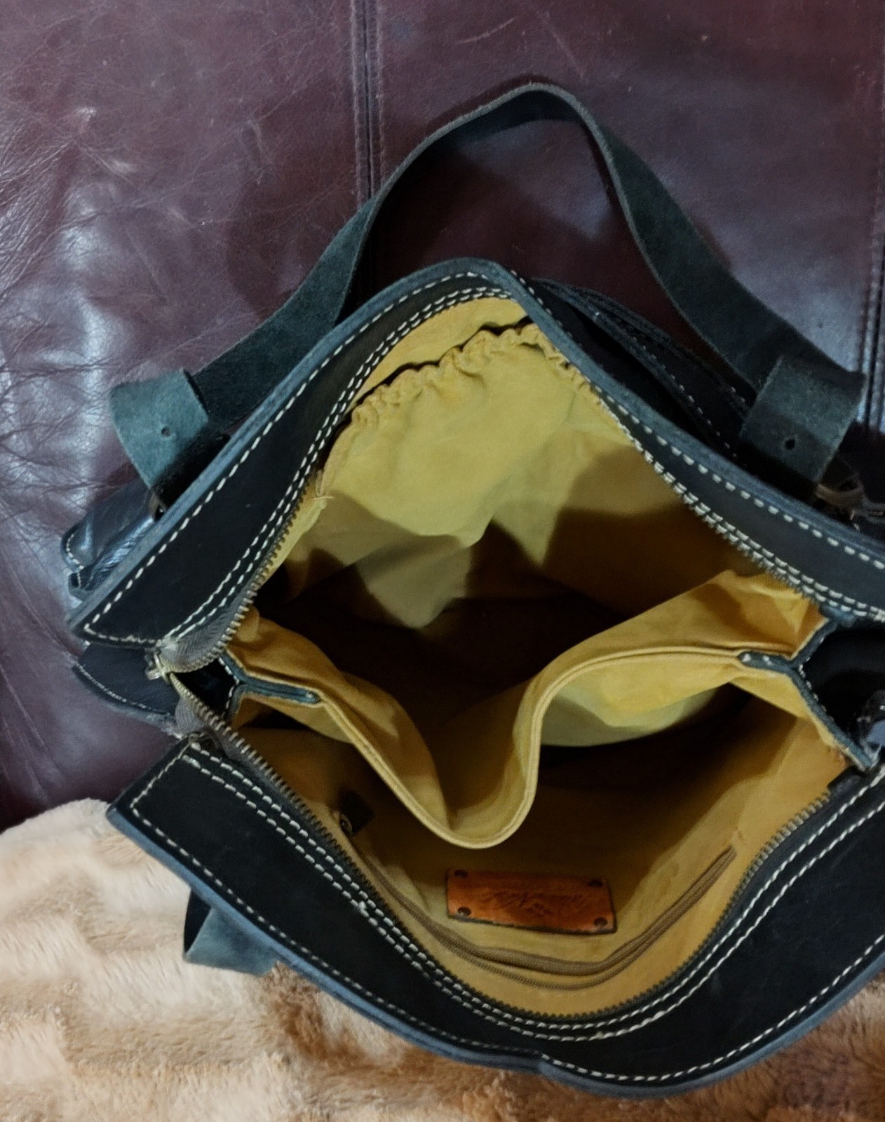 Patricia Nash Black Italian Leather Shoulder Stra… - image 4