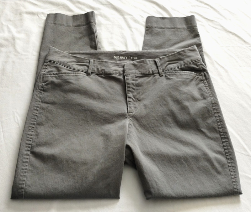 OLD NAVY Medium Gray "PIXIE CHINO" Casual Pants Sz 10 (26.5 Inseam)