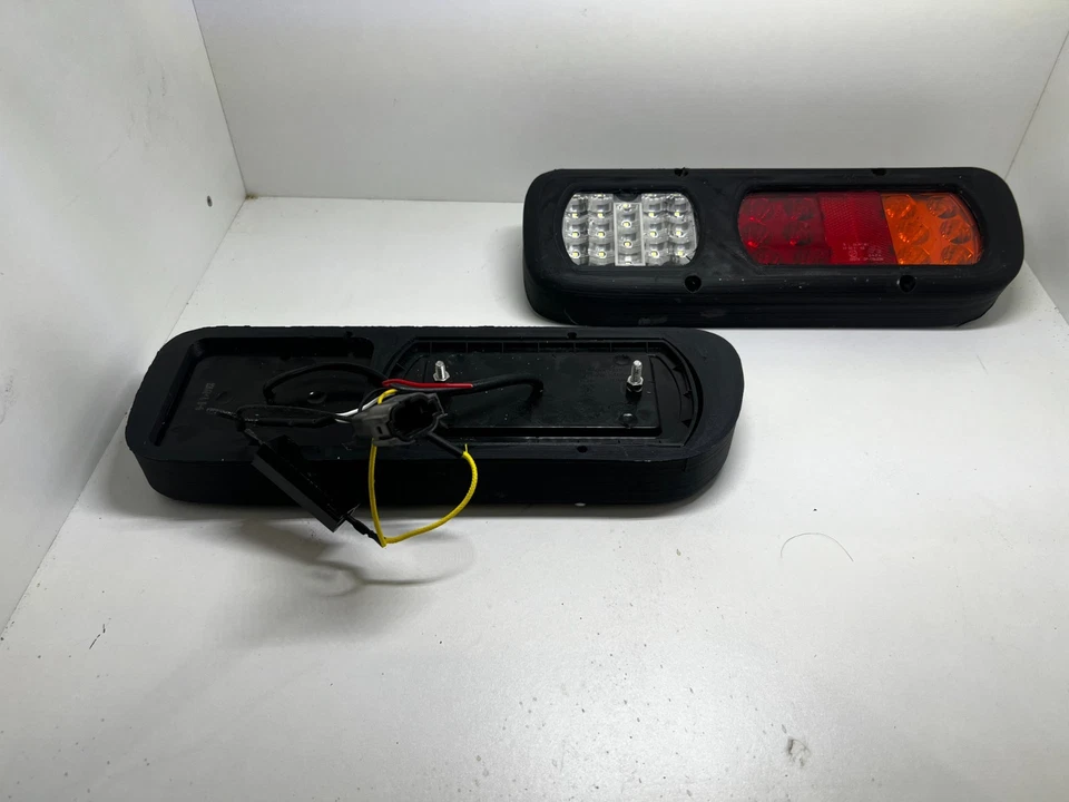 PILOTOS TRASEROS PARA NISSAN TERRANO TERRANO.II (R20) - Imagen 3 de 4