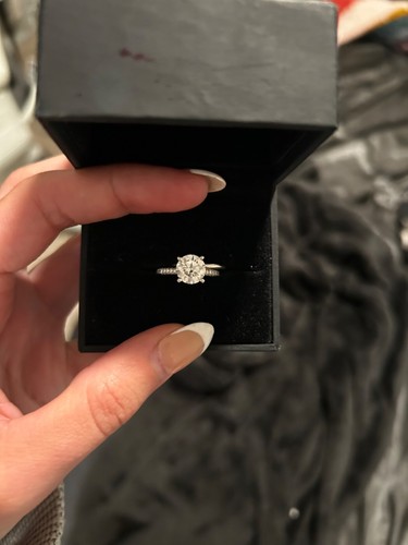 2 carat lab grown diamond engagement ring