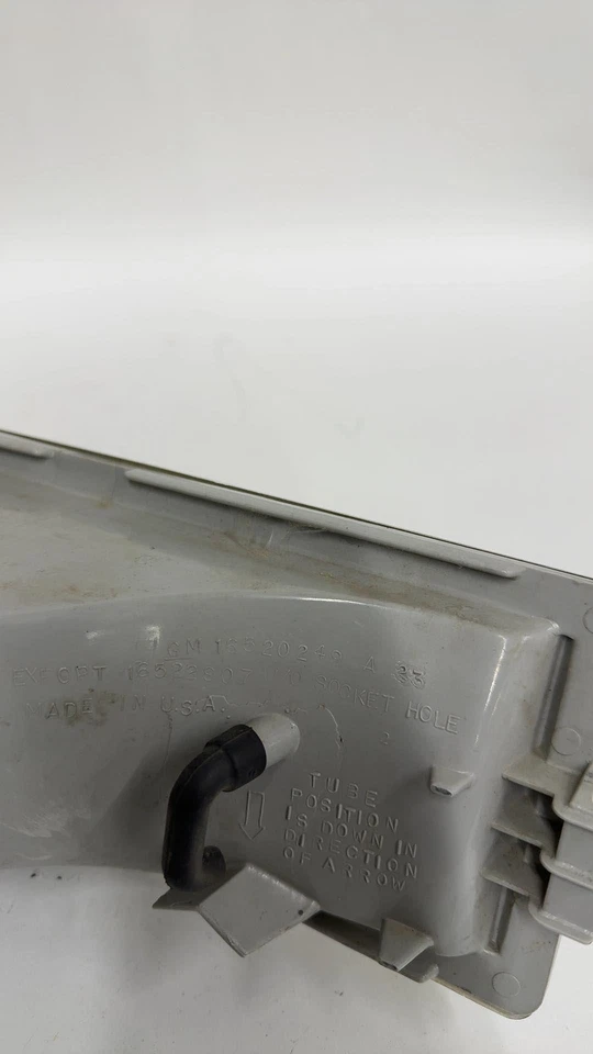 Chevrolet Astro LH 1995-2005 luz de estacionamiento señal de giro (debajo de los faros) 16520249 Foto 4 de 4