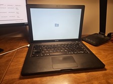 Apple MacBook 13" 2008 A1181 Black Core 2 Duo 2.0GHz NO HDD 2GB RAM LCD Spot
