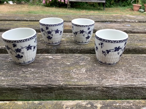 ROYAL DOULTON YORK TOWN EIERBECHER X 4