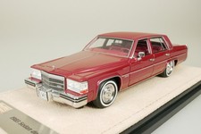Cadillac DeVille berlina 1985 - carmine - 1 - 199 - 1/43 francobollo STM83503