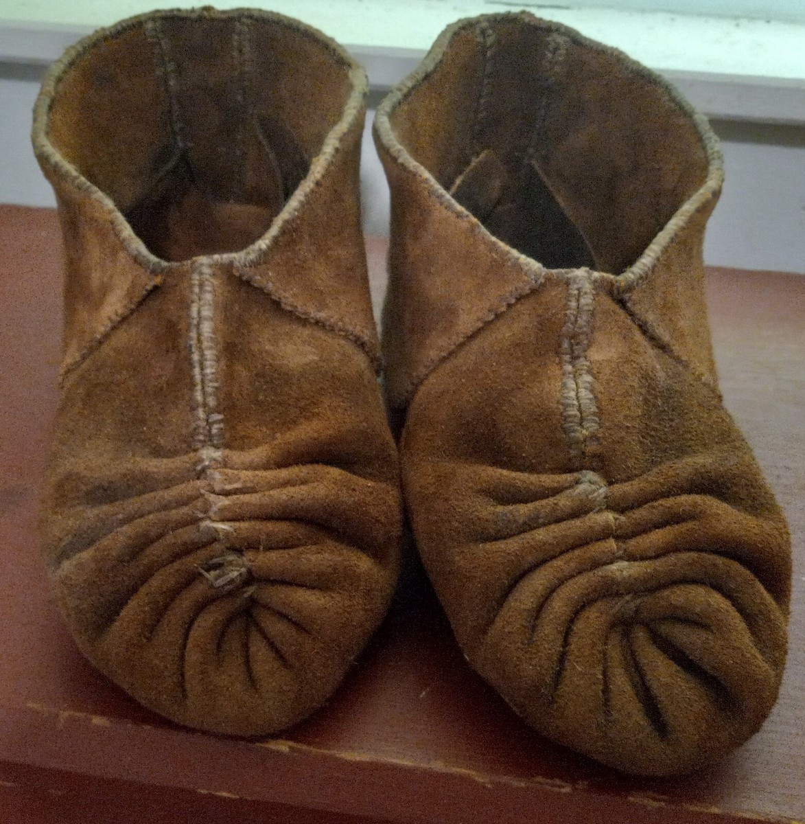 Authentic Cherokee Pucker Toe Moccasins Cherokee Pucker Toe