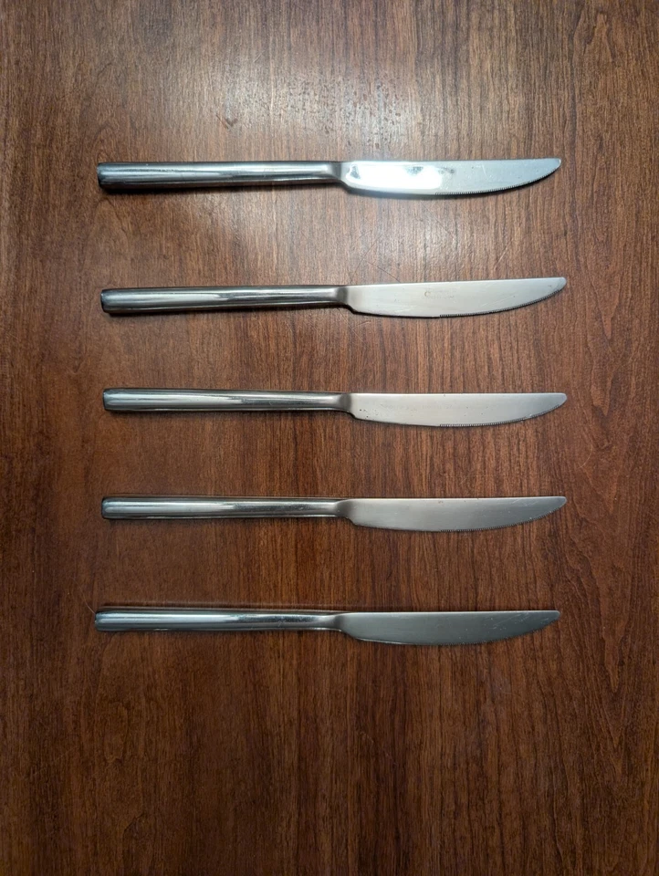 Cubiertos Crate and Barrel Cambridge, Oona (elige tus piezas) Foto 4 de 4